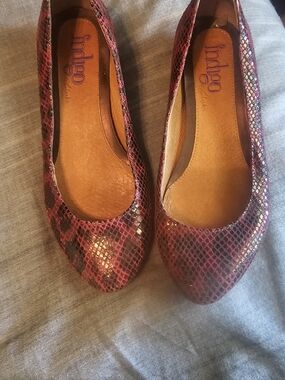 Clarks Burgundy Snake-Print Flats